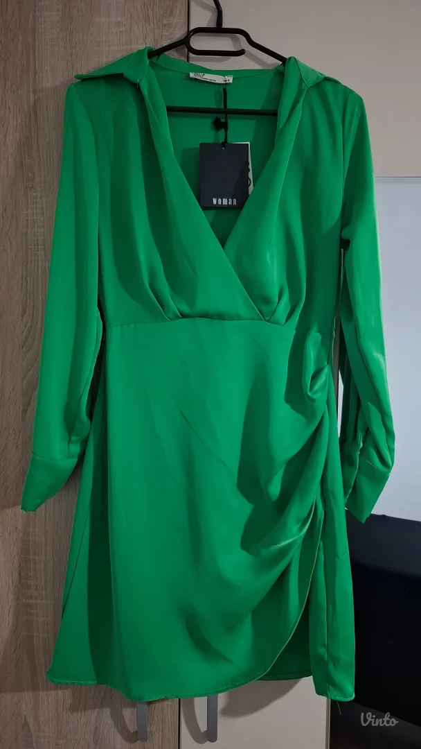 Nova haljina sa etiketom