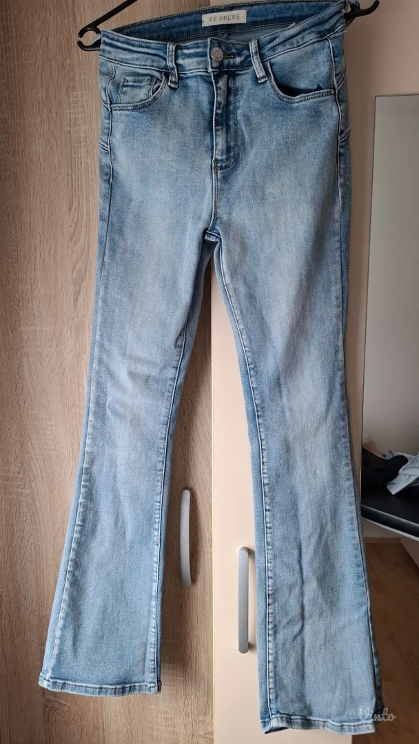 Zenske farmerke zvoncare