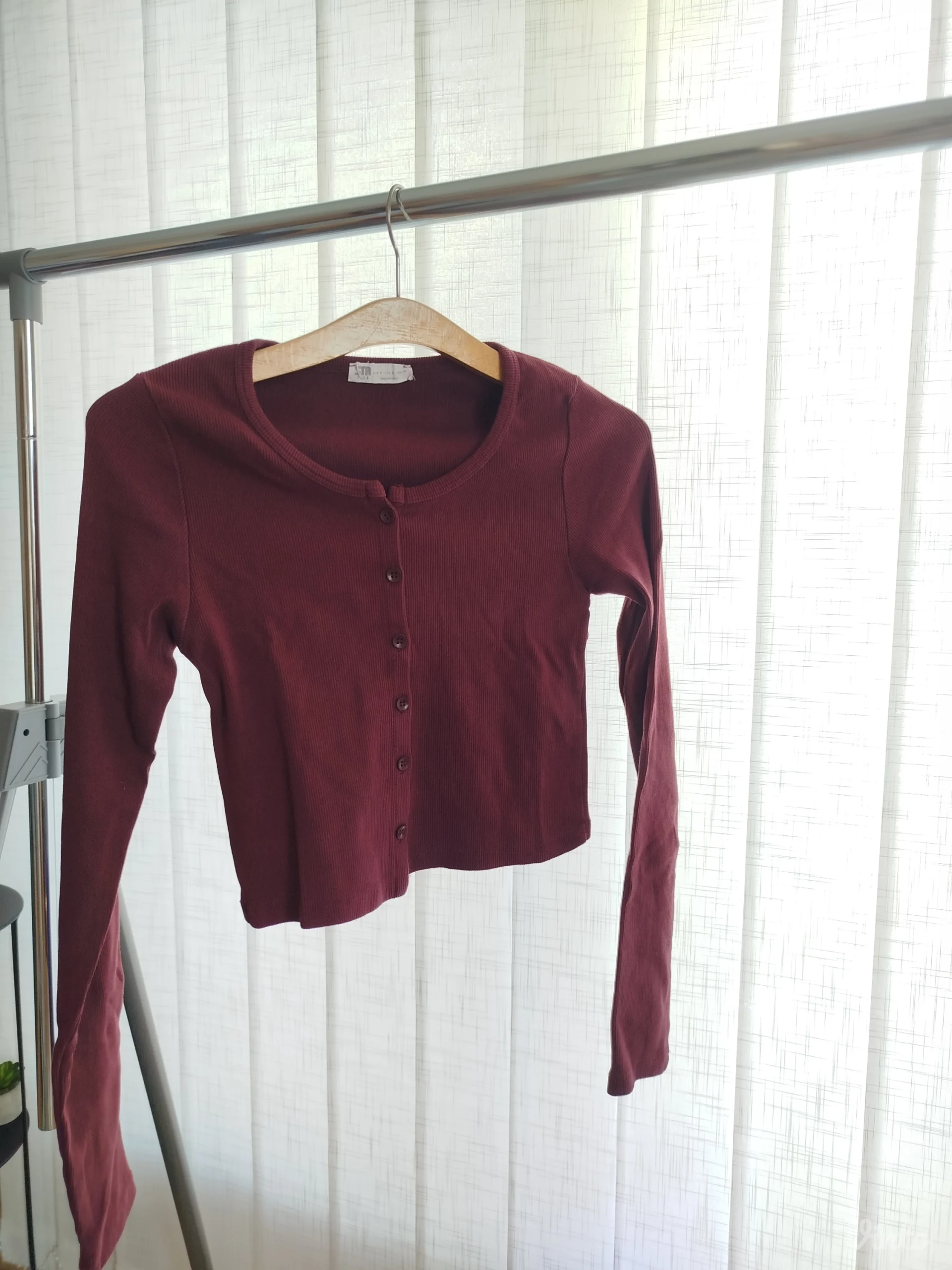 Stradivarius bordo crop majica na duge rukave M, odlično stanje