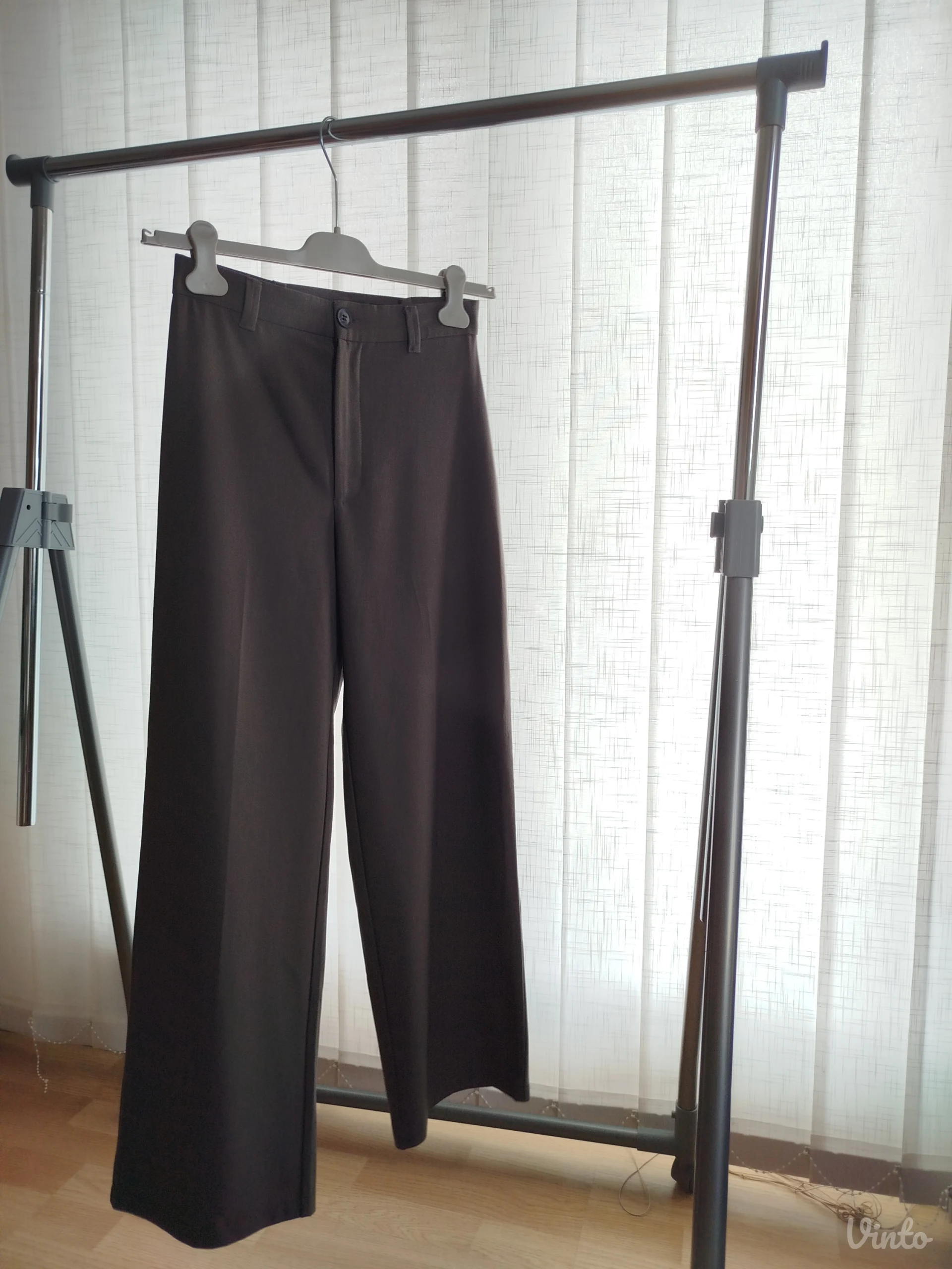 Pull&Bear elegantne braon pantalone, 38