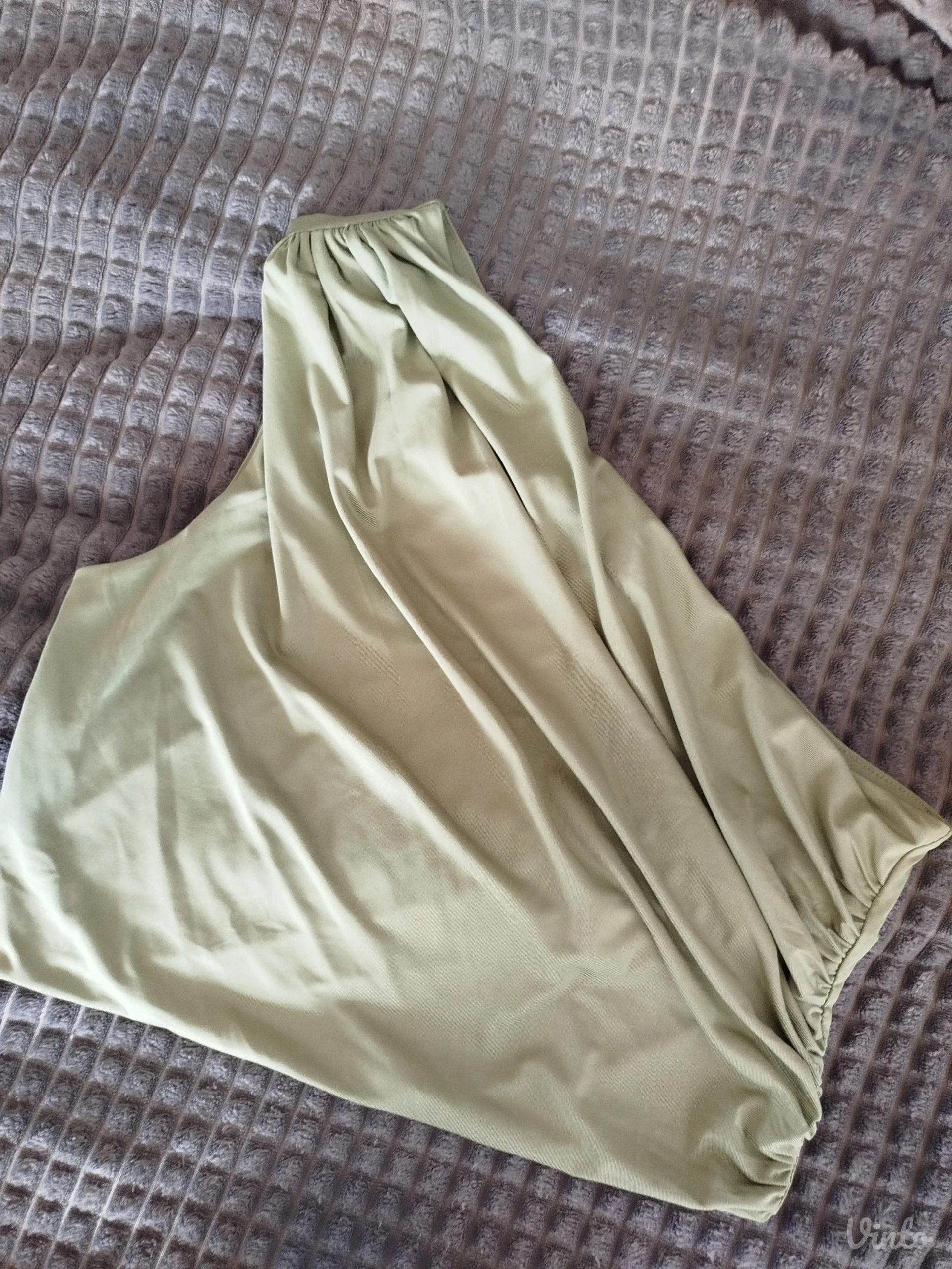 H&M svetlo zeleni top na jedno rame, M
