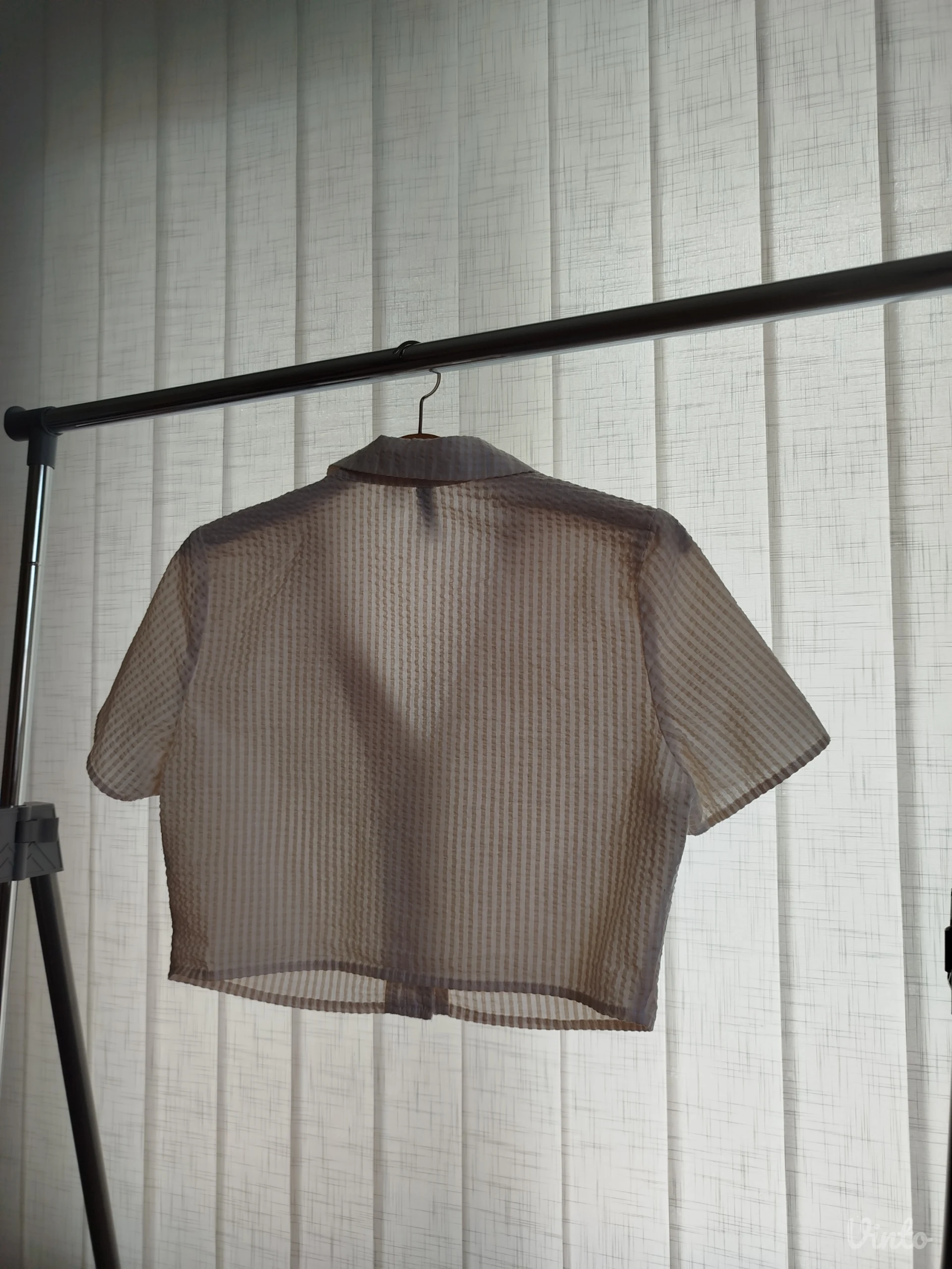 H&M crop košuljica, 38