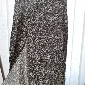 H&M midi suknja, crna, 38