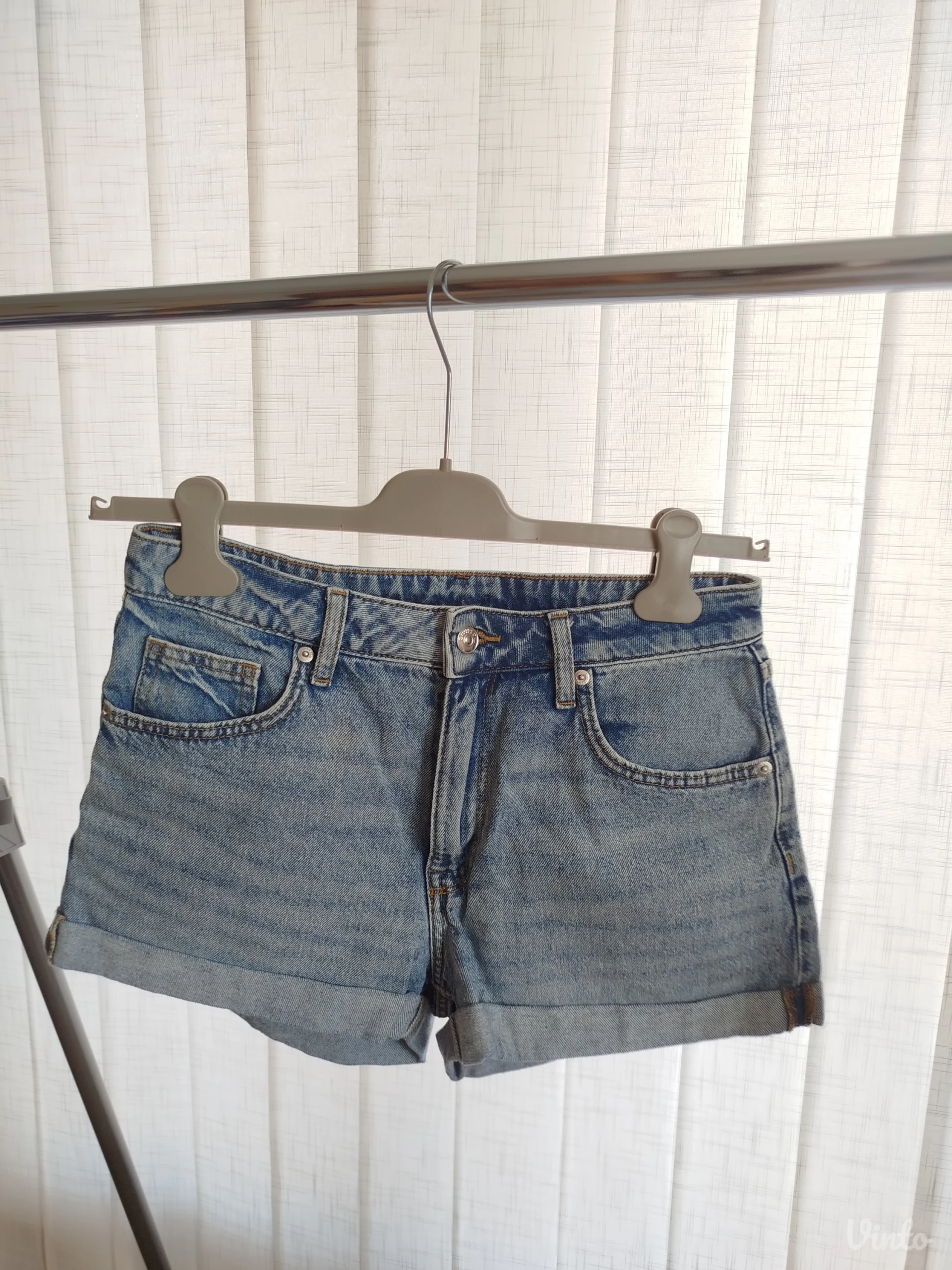 H&M teksas šorts, svetlo plavi, 38