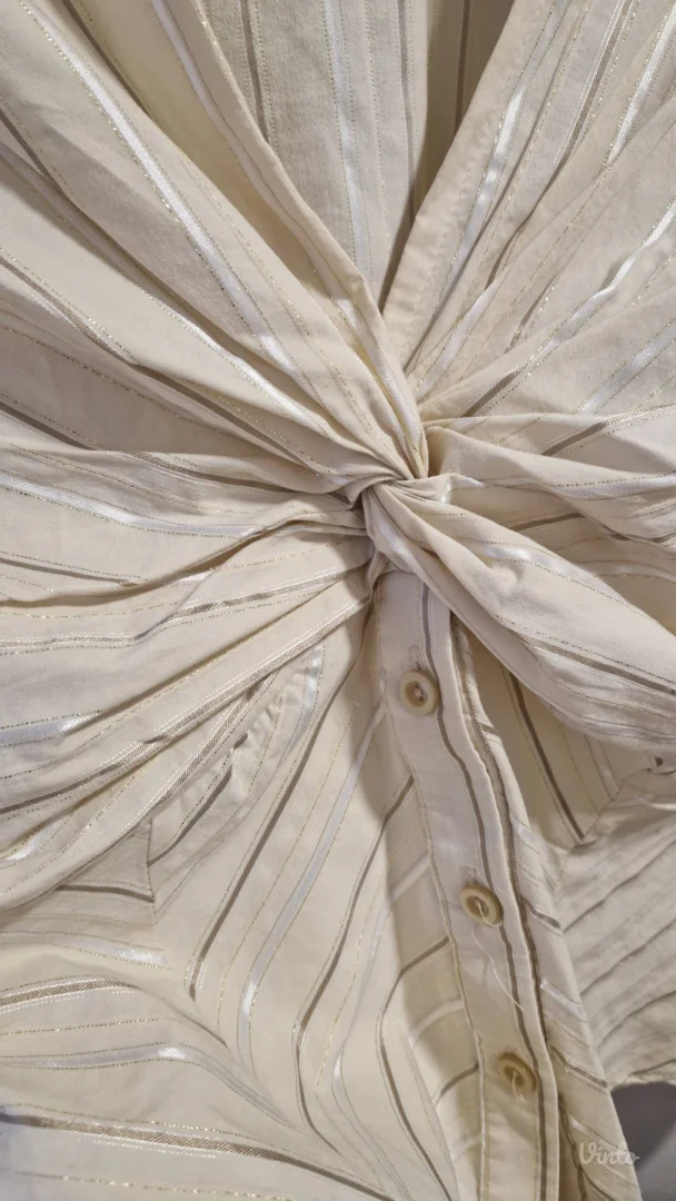 Bež košulja sa detaljima vel. M/L