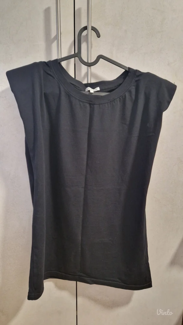 Ballary crna majica sa naramenicama vel. 44