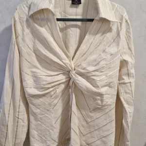 Bež košulja sa detaljima vel. M/L
