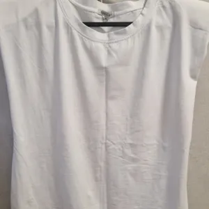 Ballary bela majica sa naramenicama vel. 44