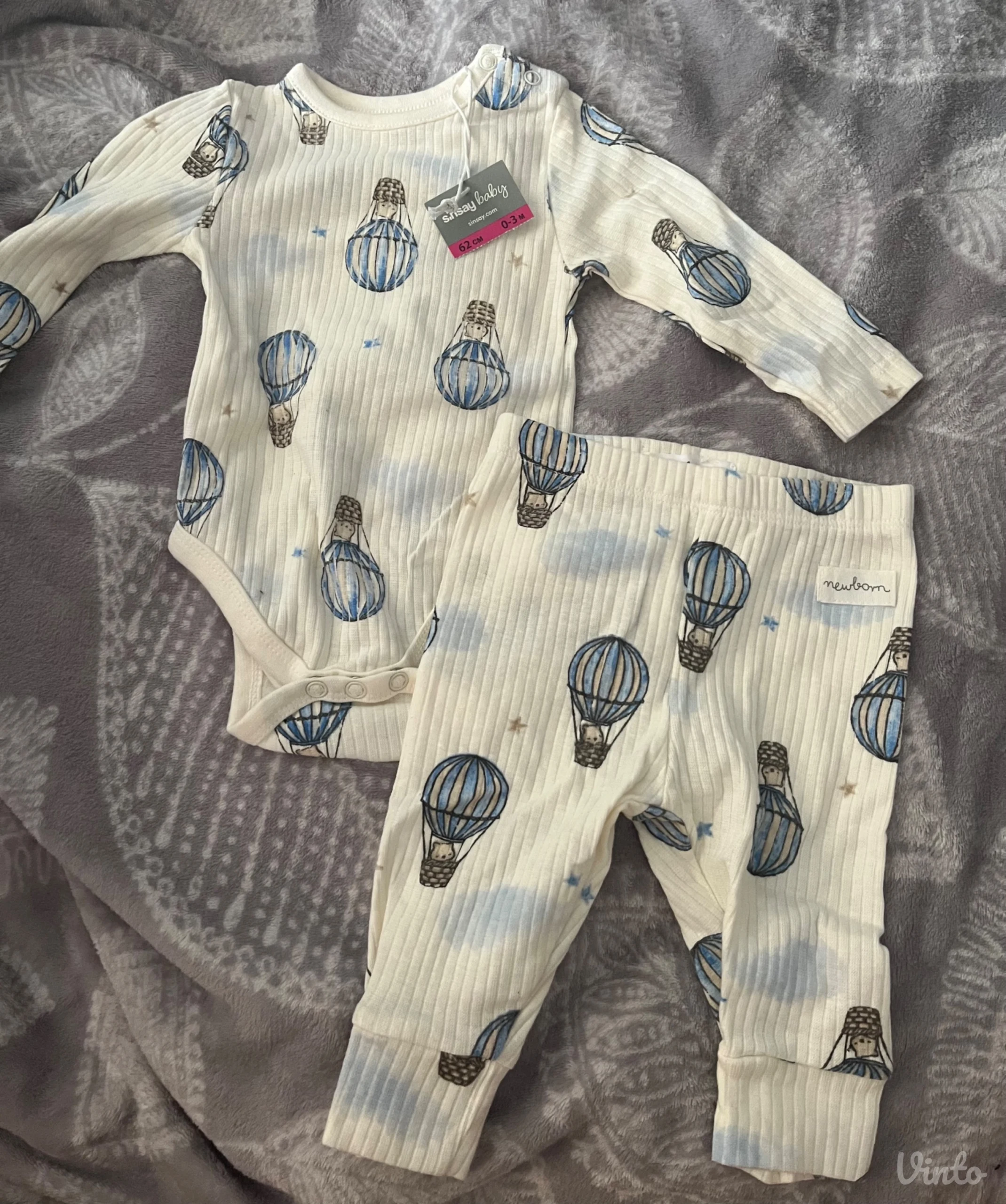 bodi i pantalone za bebe