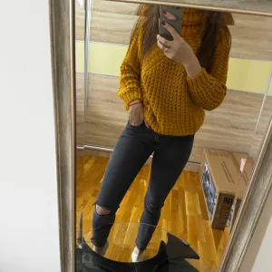 Farmerke, bledo crne