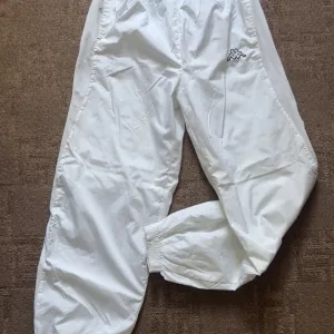 Kappa suskave pantalone