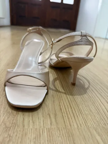 Nove prljavo roze sandale
