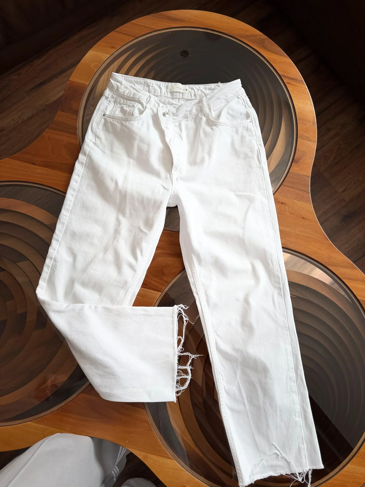 Zara bele farmerke 38