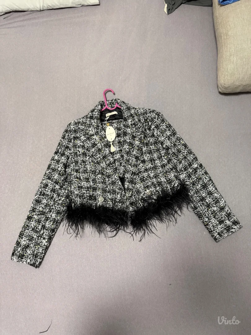 Komplet od tvida - suknja i sako