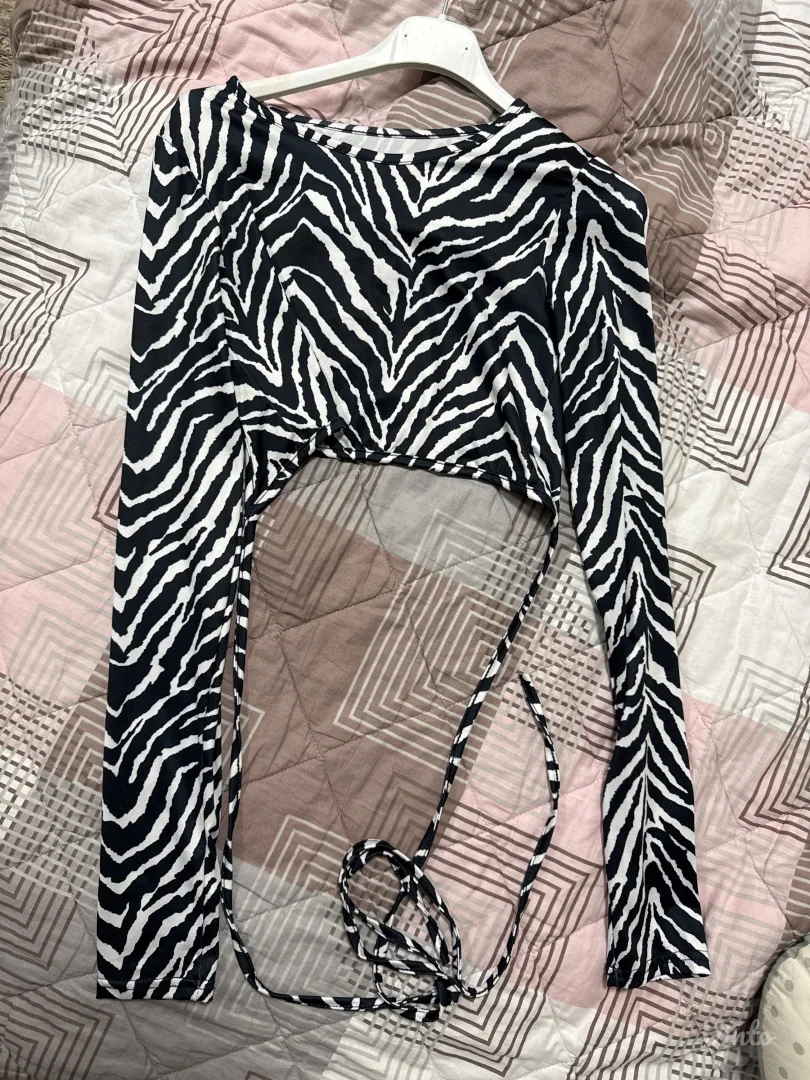 Zebrasti crop top
