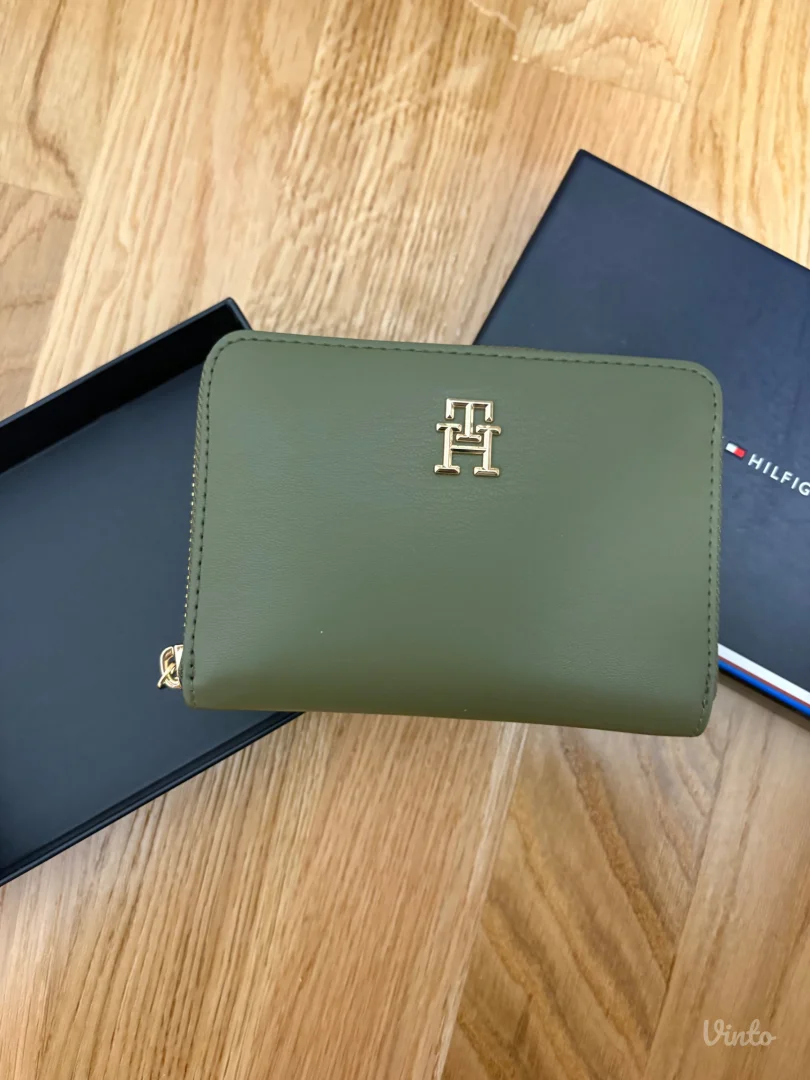 Tommy Hilfiger NOV ORIGINAL