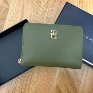 Tommy Hilfiger NOV ORIGINAL