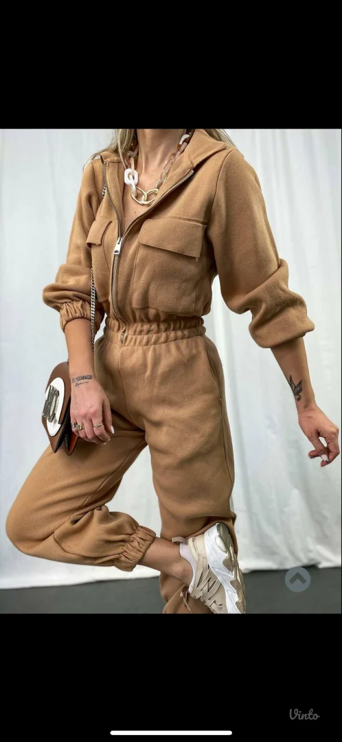 Trikotažni kombinezon