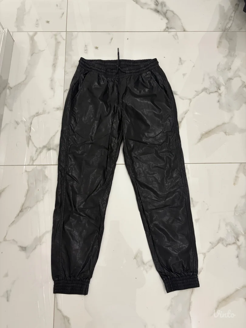 Zara kožne pantalone