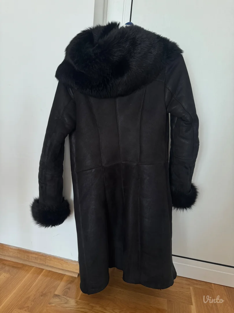 Crni monton prava koza i krzno