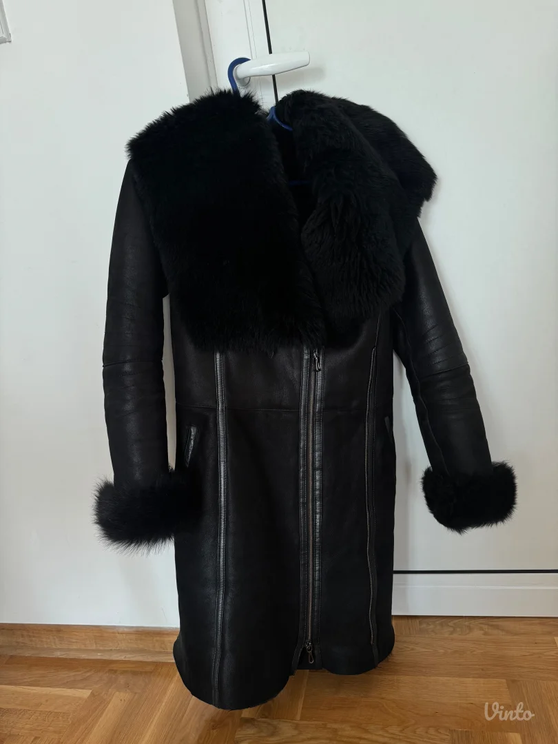 Crni monton prava koza i krzno