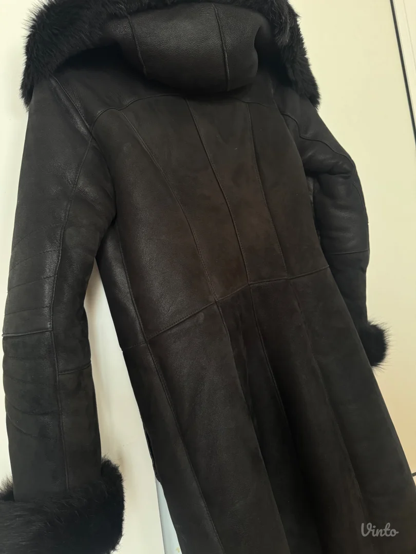 Crni monton prava koza i krzno