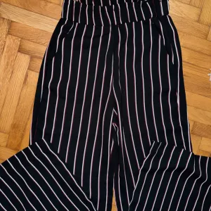 H&M široke pantalone na pruge