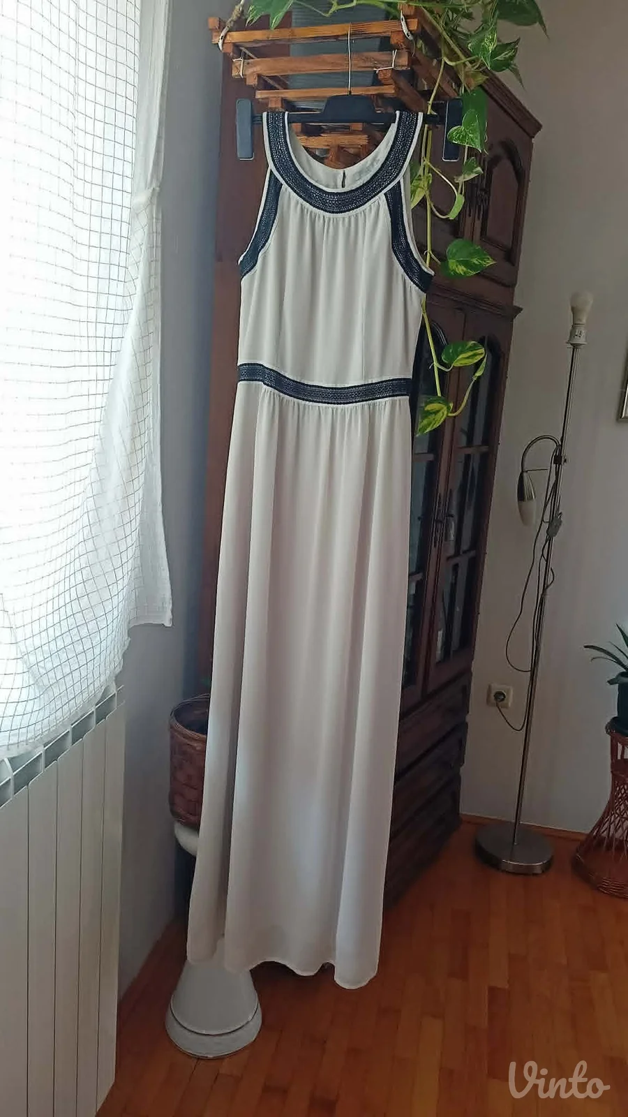 nova,duga HM haljina vel.36..predivnaaa