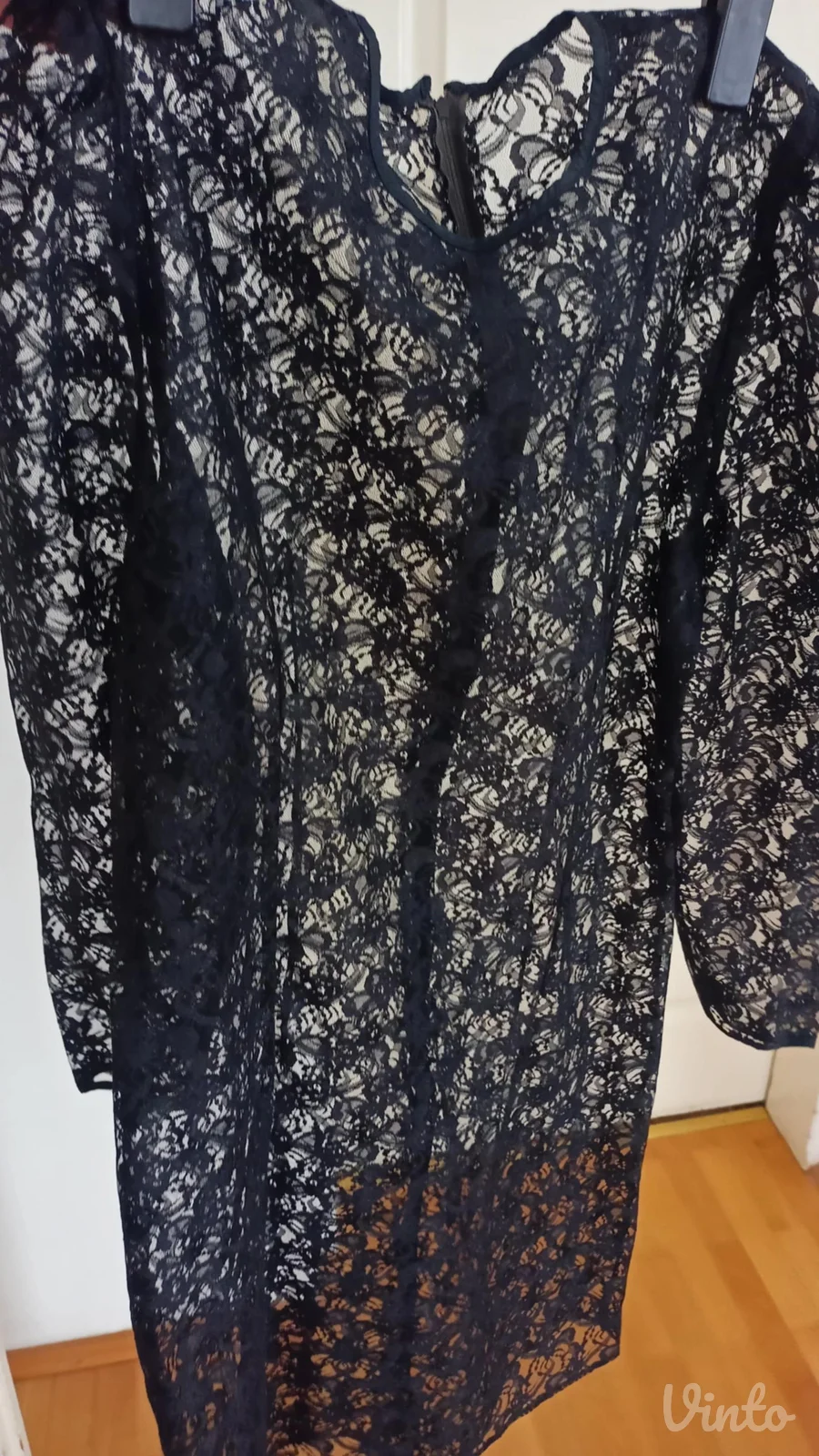 haljina kompletna od čipke..za preko garderobe,morske kombinacije i sl.M/L