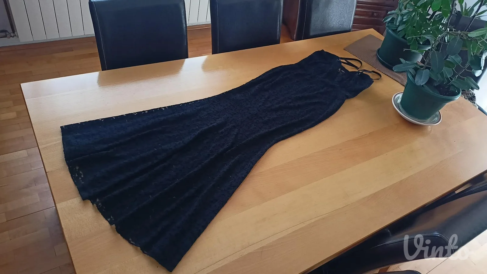 duga čipka haljina crne boje vel.S..tkz sirena model