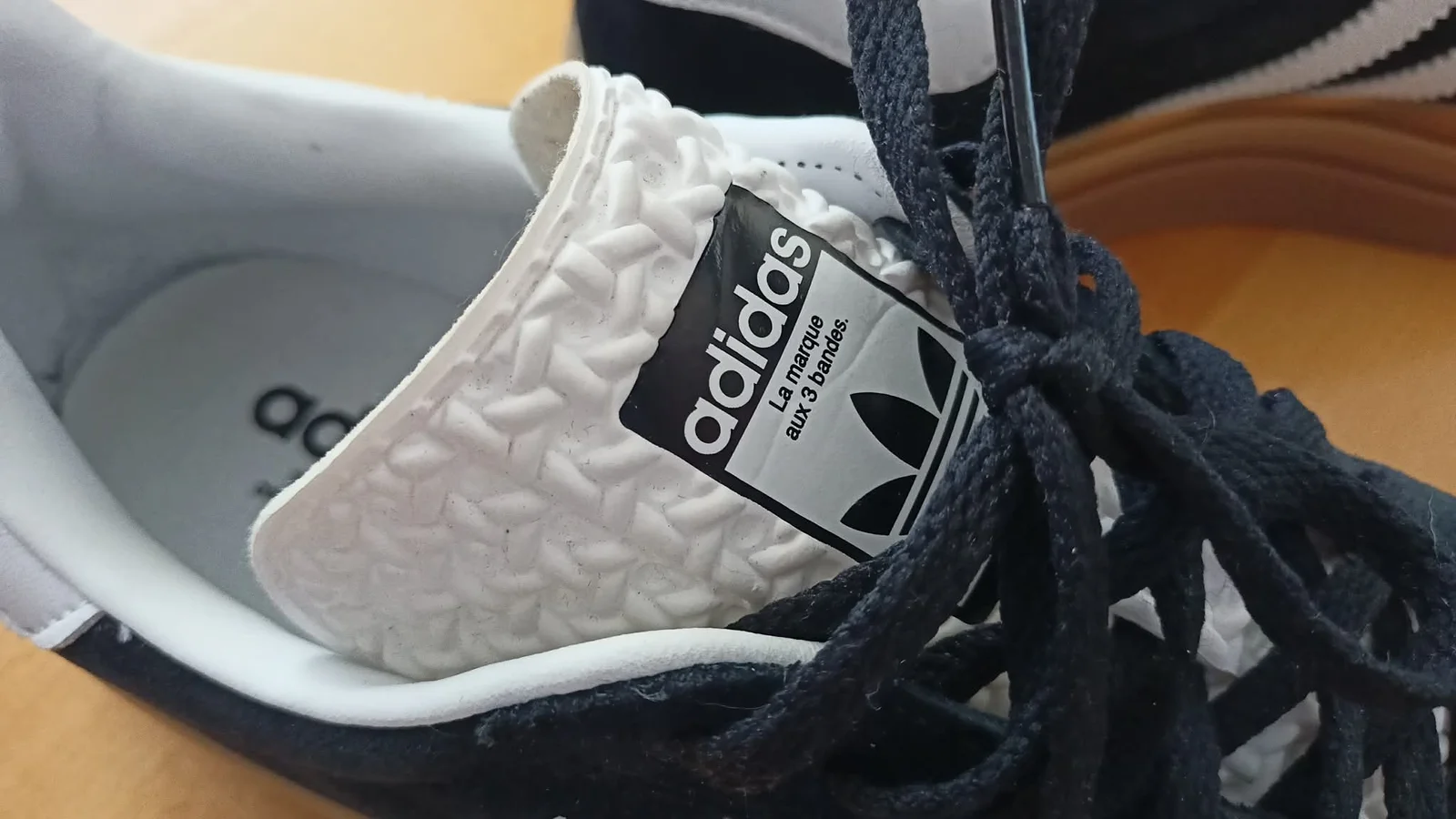 nove original Adidas patike br.41 GAZELLE BOLD W sa trostrukim đonom