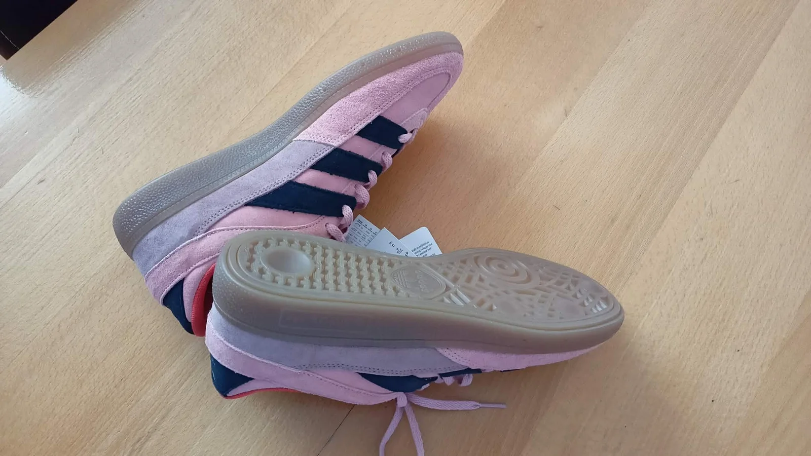 nove original sa etiketom Adidas patike br.41+1/3 HANDBALL SPEZIAL ST W