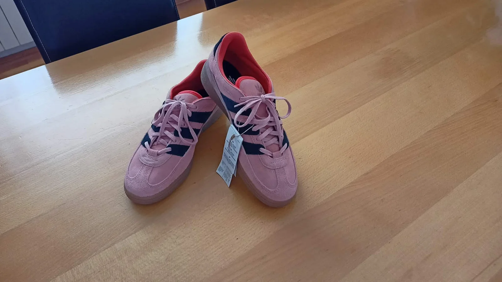 nove original sa etiketom Adidas patike br.41+1/3 HANDBALL SPEZIAL ST W