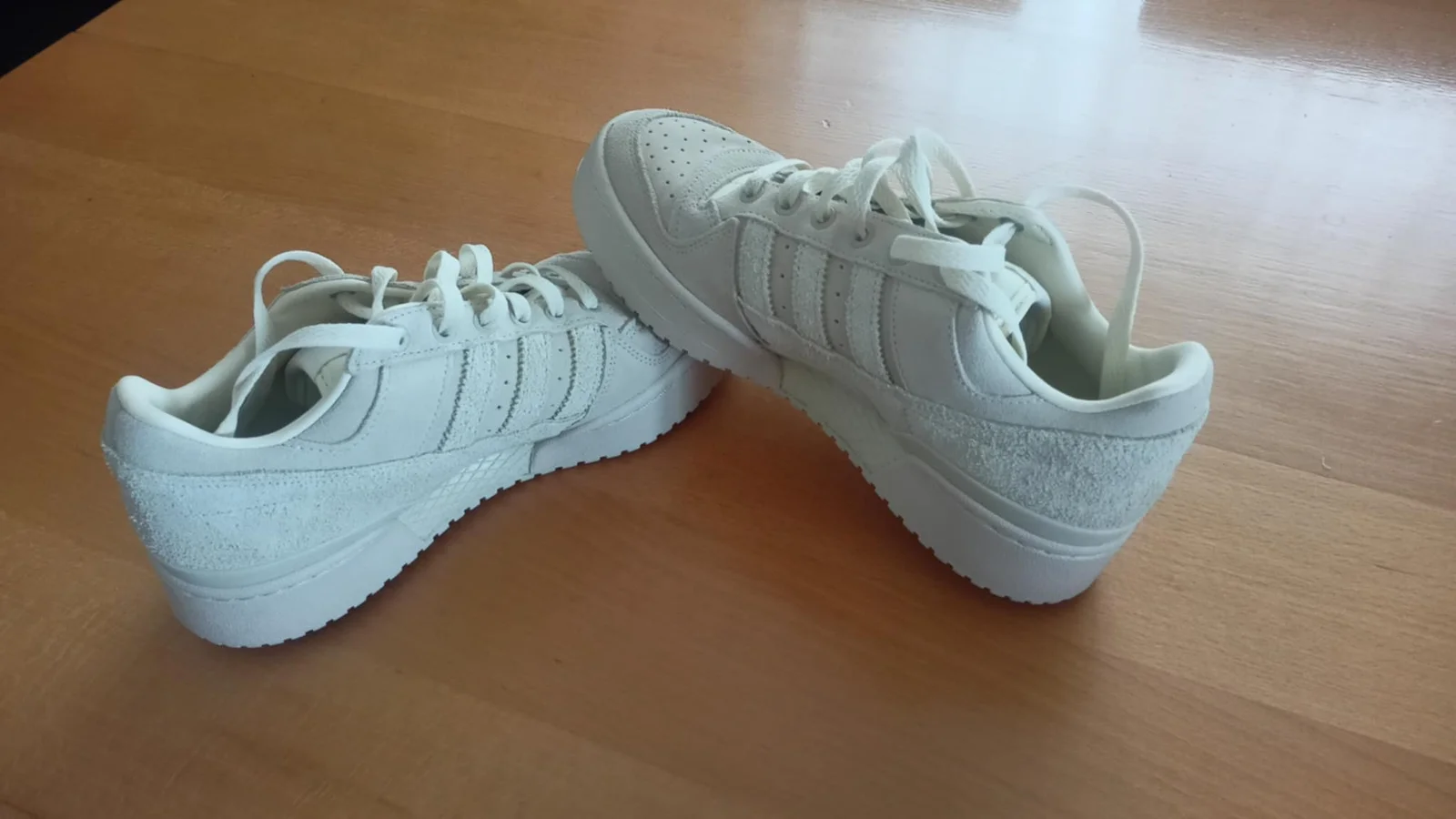 nove original Adidas patike br.42 Bold Stripes W