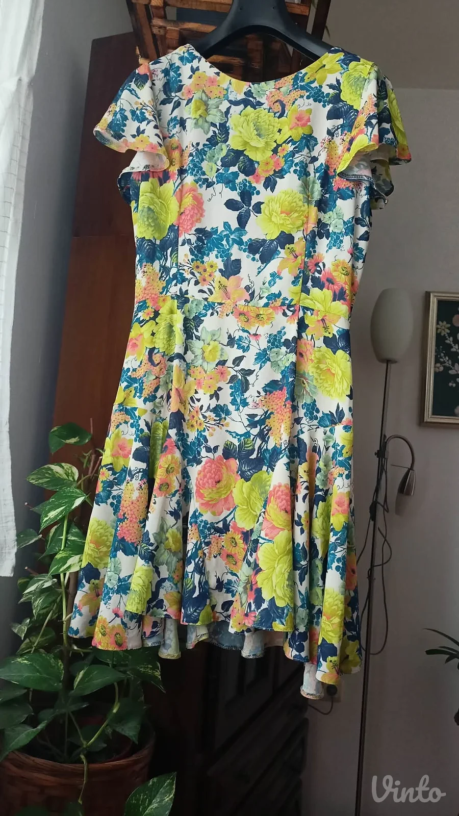 komplet od tri letnje haljine vel.S ili posebno po želji