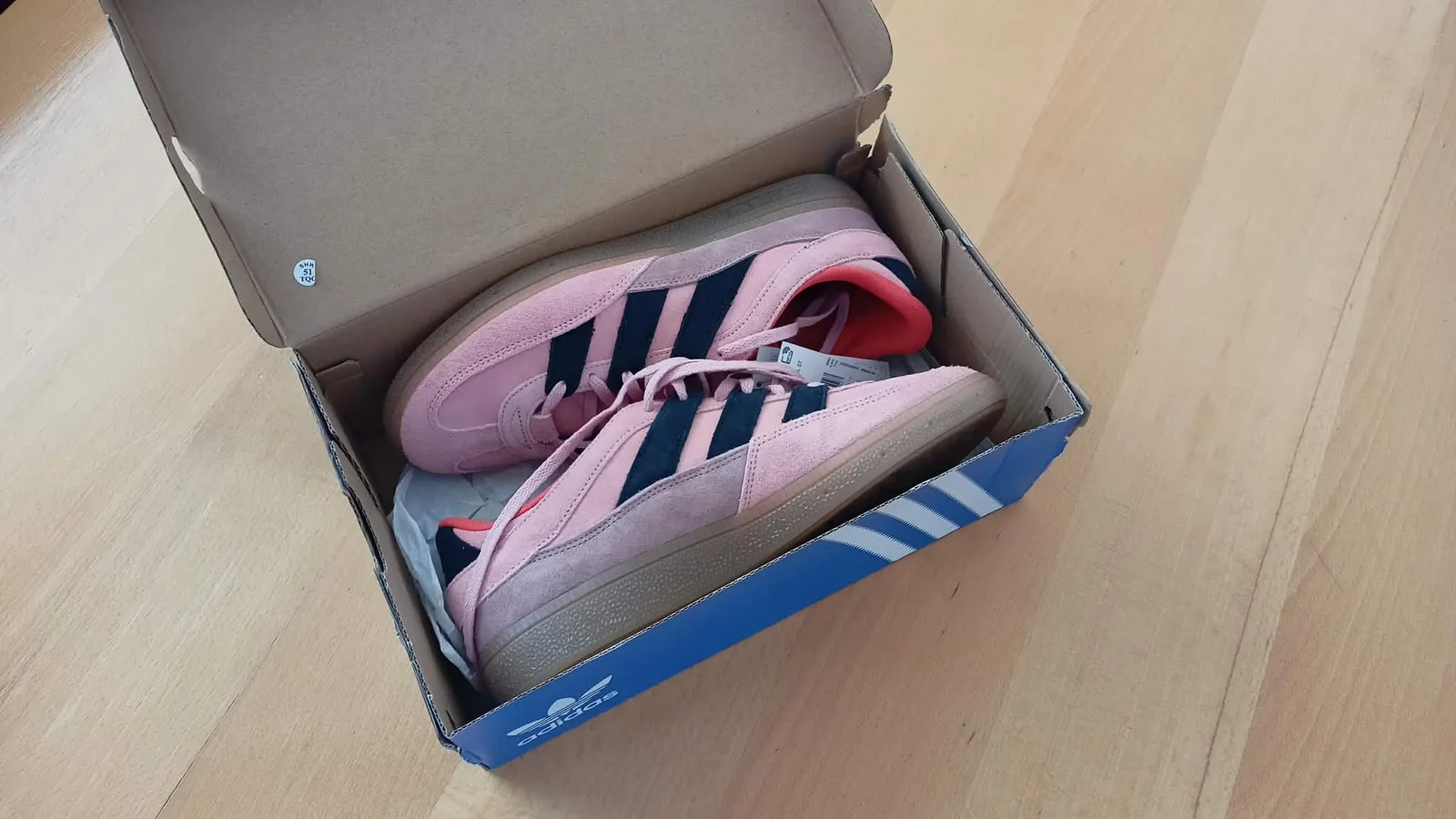 nove original sa etiketom Adidas patike br.41+1/3 HANDBALL SPEZIAL ST W