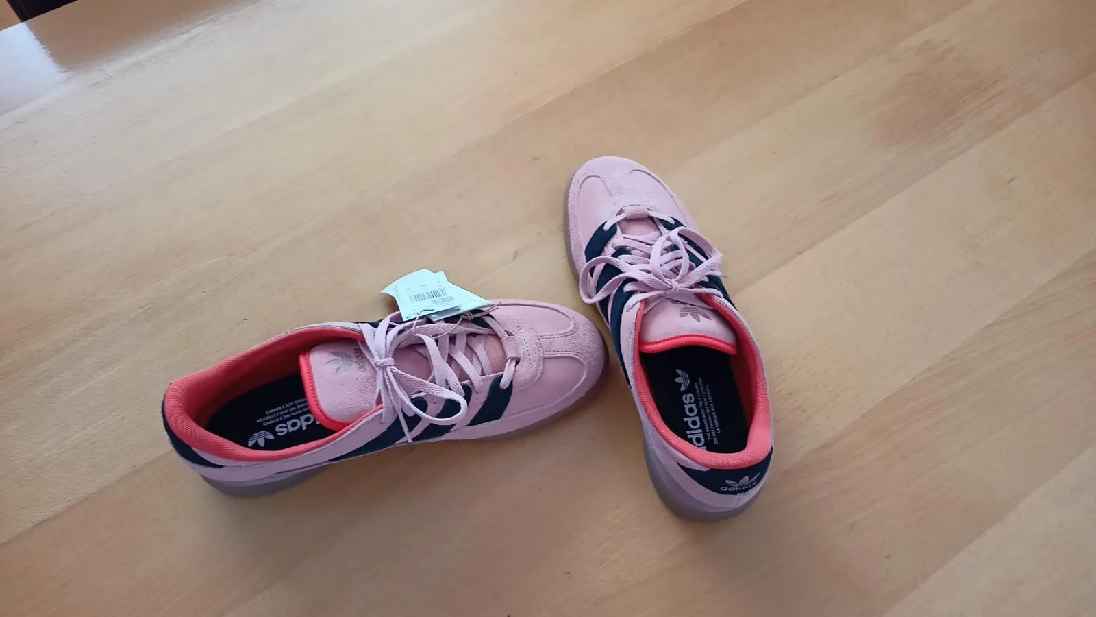 nove original sa etiketom Adidas patike br.41+1/3 HANDBALL SPEZIAL ST W