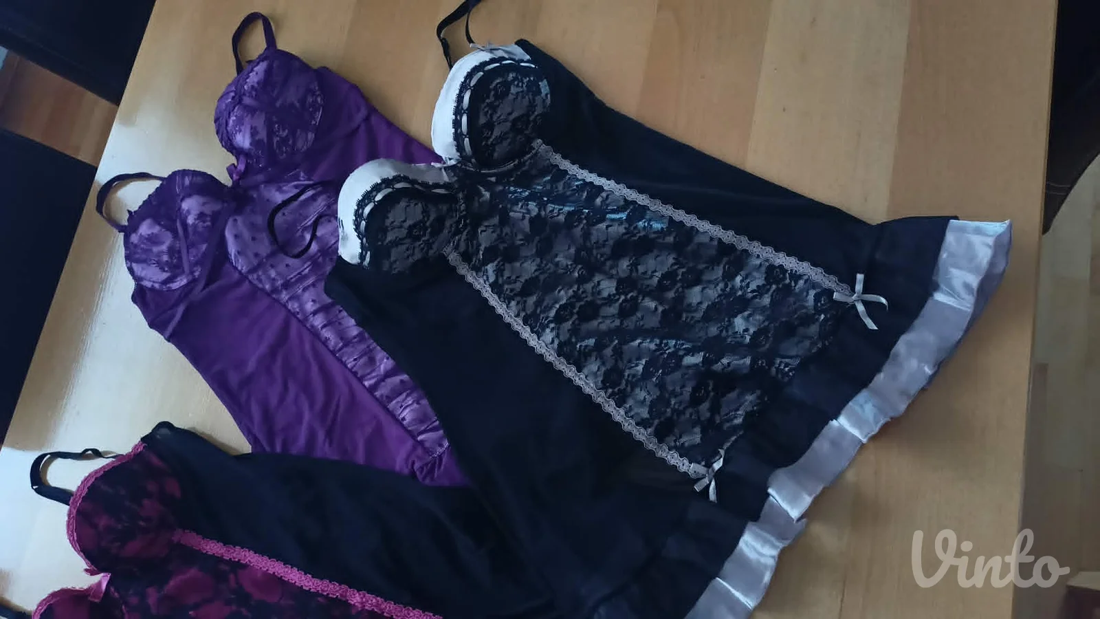 komplet od tri sexy korset veša..dva su nova