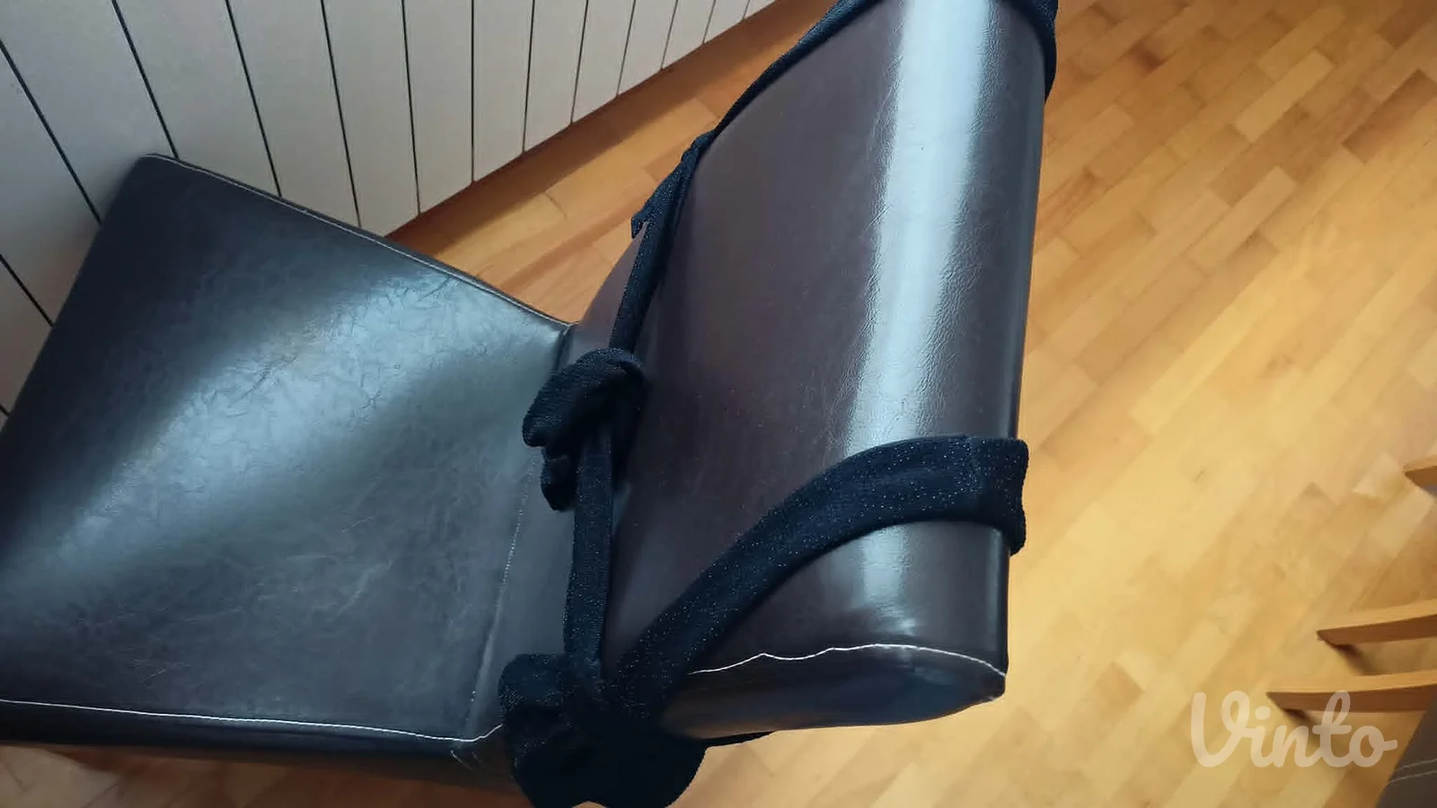 modni elastičan korset Bershka sa ciekonima..kao nov