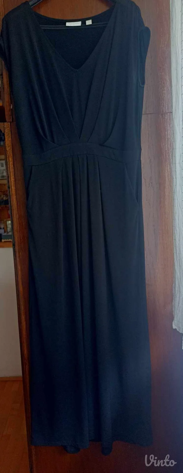 duga,savršena haljina crne boje