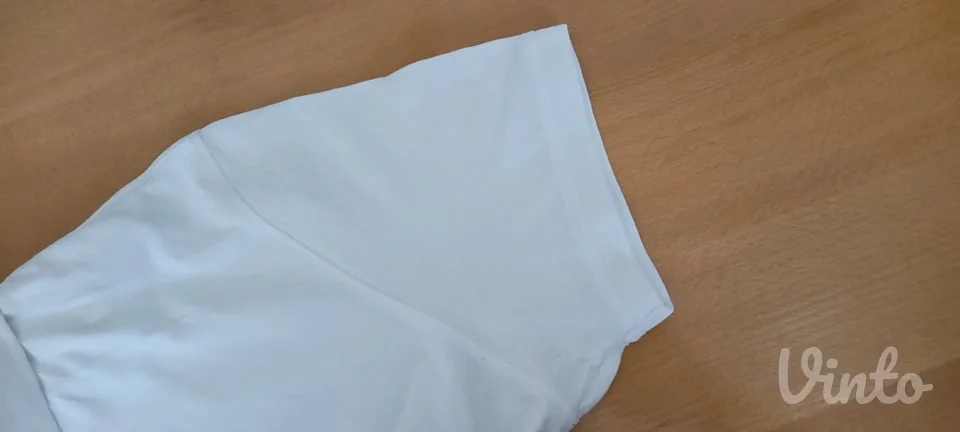 nova kvalitetna bele boje majica vel.3xl