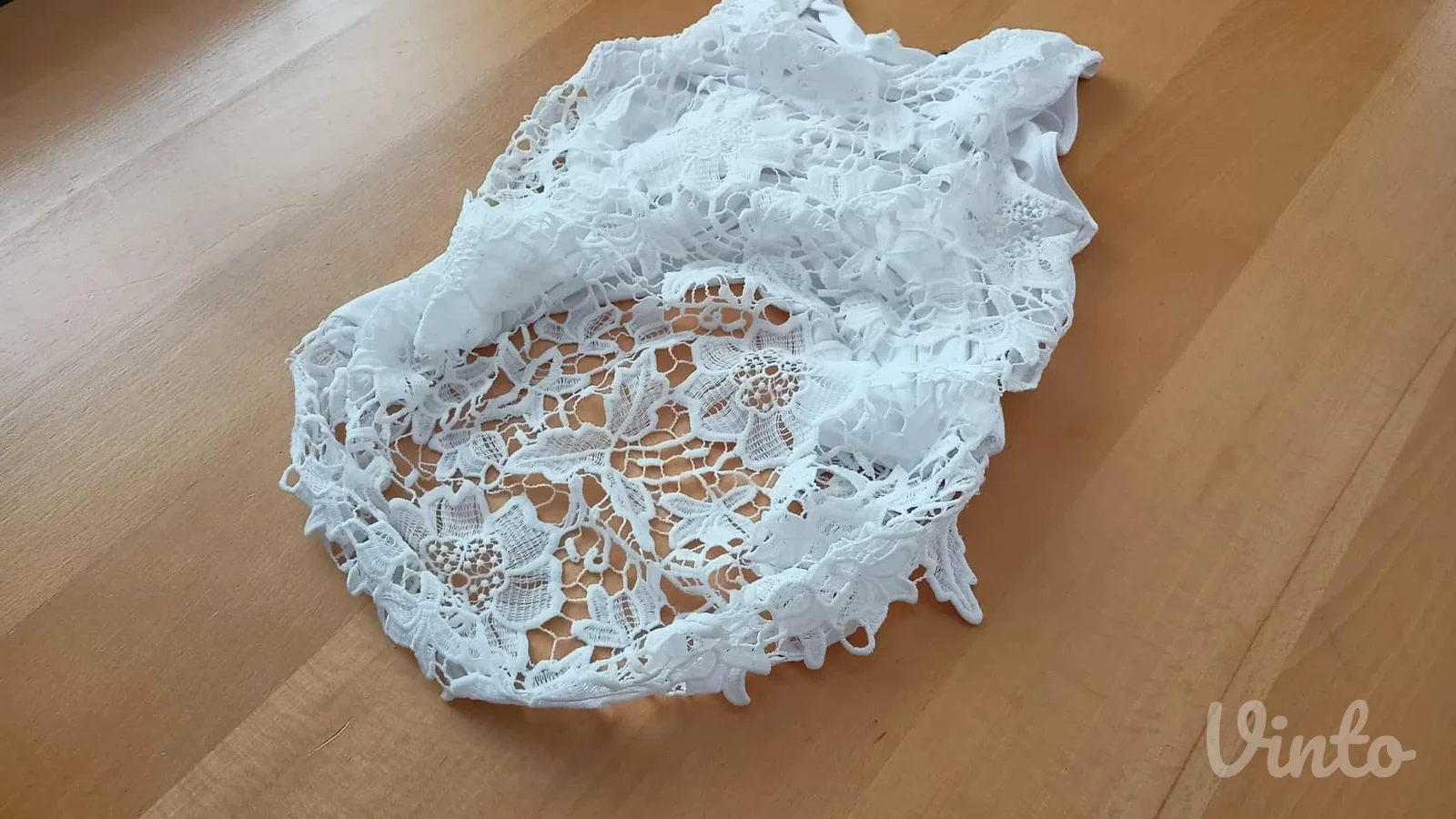 dvoslojna čipka predivna tunika bele boje L/XL