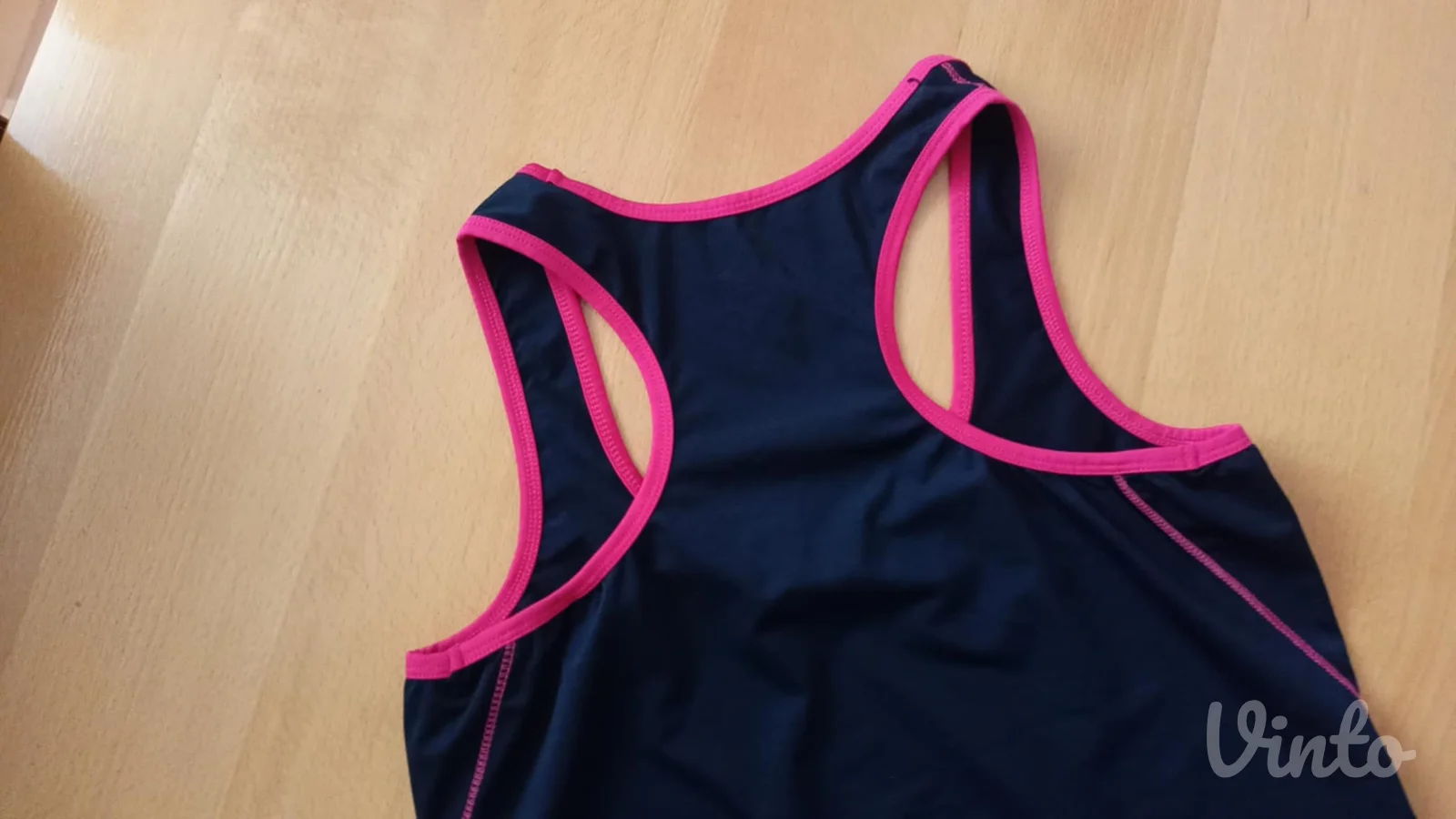nova sportskog modela Cirvit majica vel.40/42