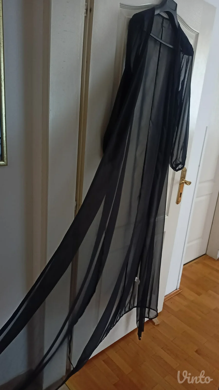 nov,provokativan ogrtač/haljina crne boje M/L