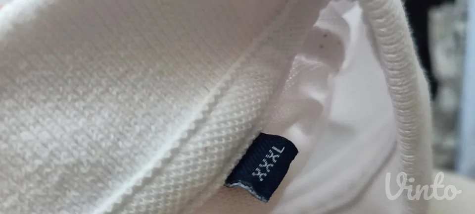 nova kvalitetna bele boje majica vel.3xl