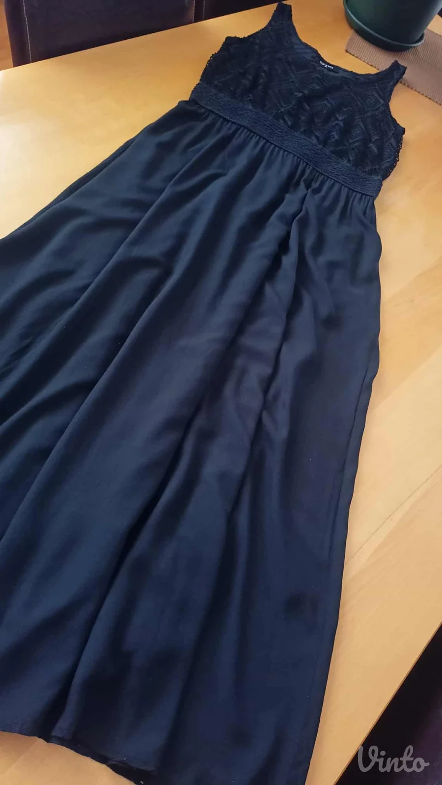 duga crne boje haljina vel.40 ..viskosa..kao nova