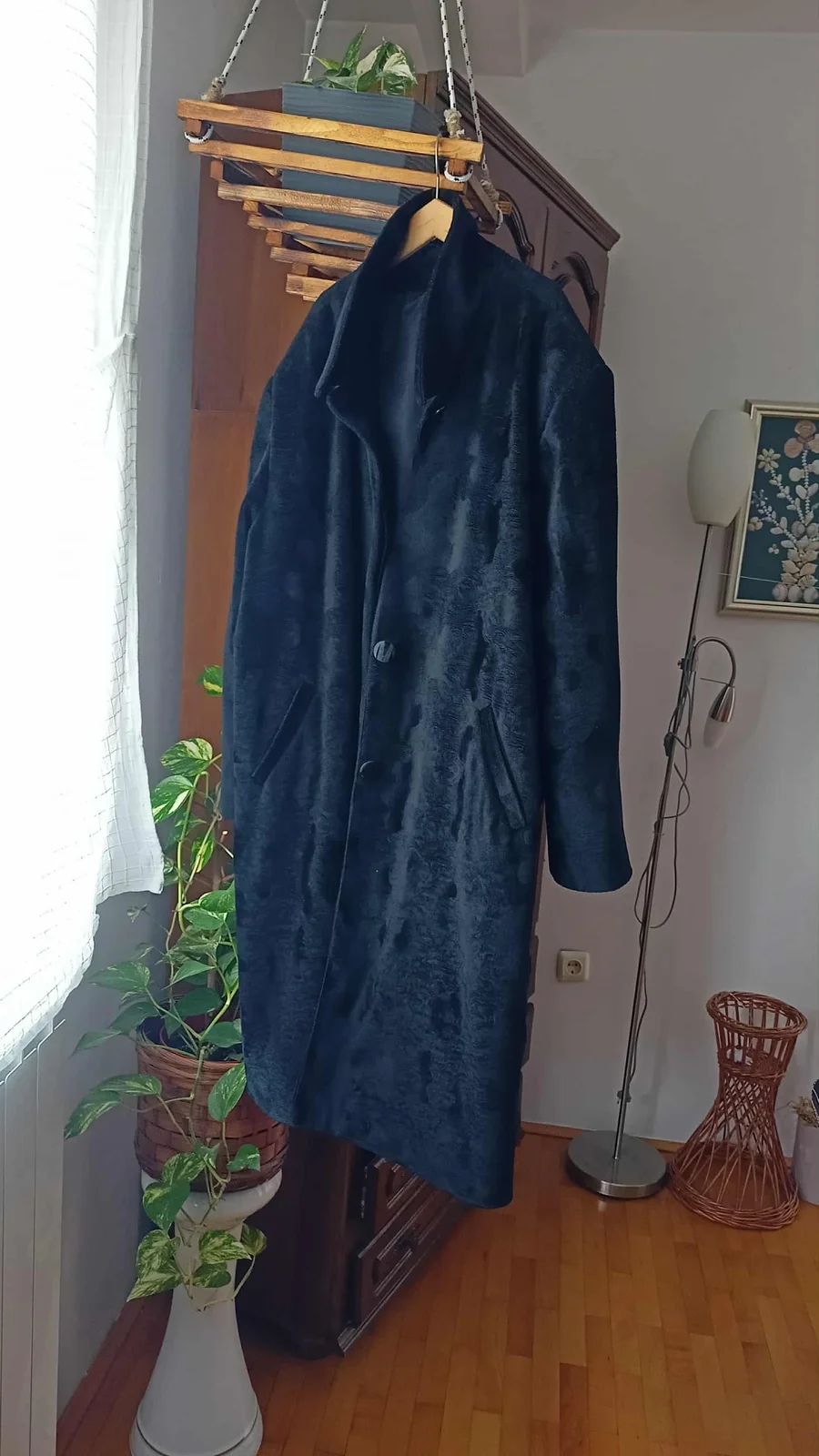 nova duža jakna / bundica 4xl crne boje..moderno..prelepa