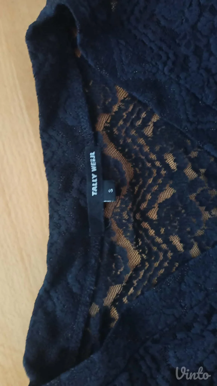 komplet od crna 2 brusa + 1 brus korset+ nova čipka T.Wail majica