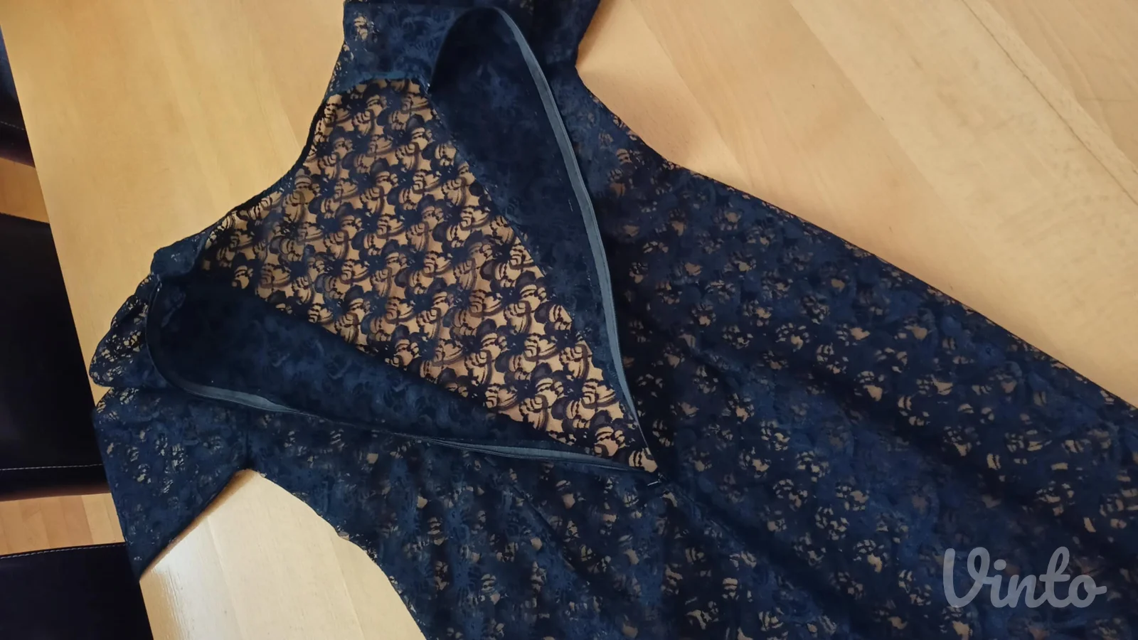 haljina kompletna od čipke..za preko garderobe,morske kombinacije i sl.M/L