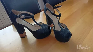 štras tamno sive sandale br.39 štikle visine 12cm